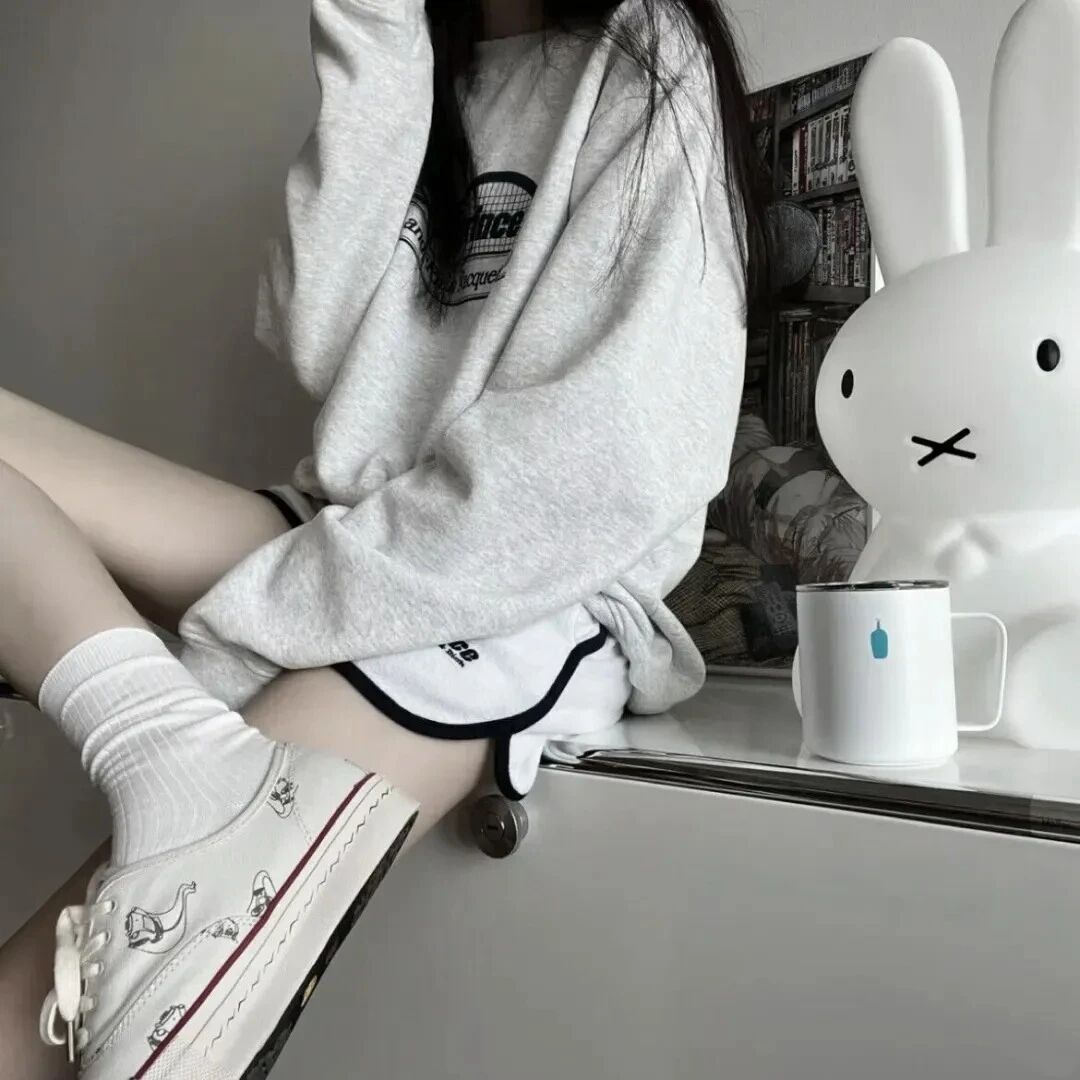 个性不露脸女生头像