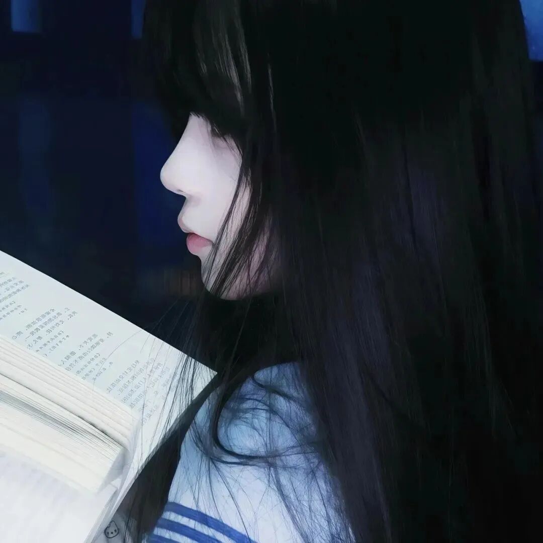 看书少萝侧脸女生头像