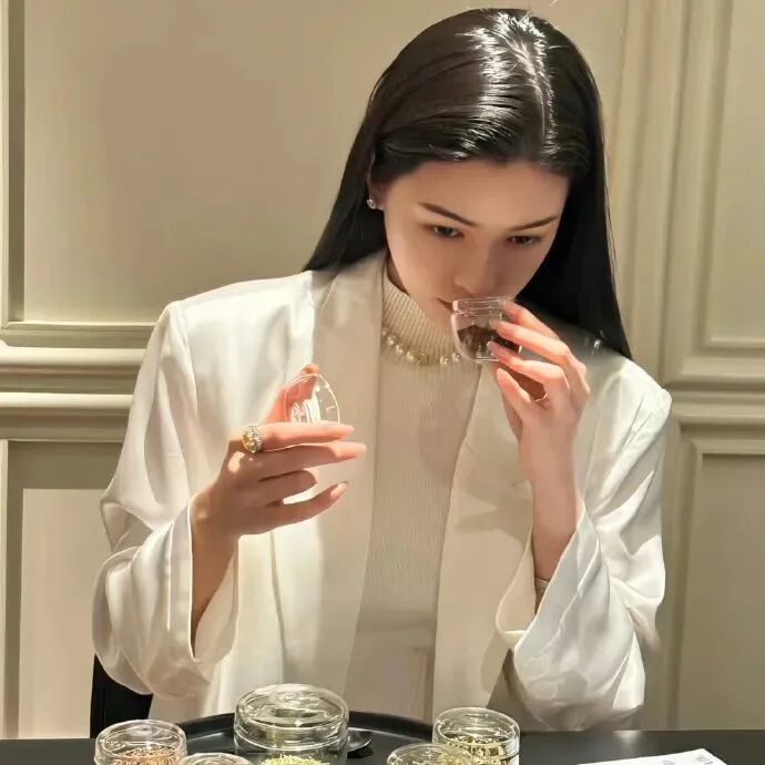 气质女生头像