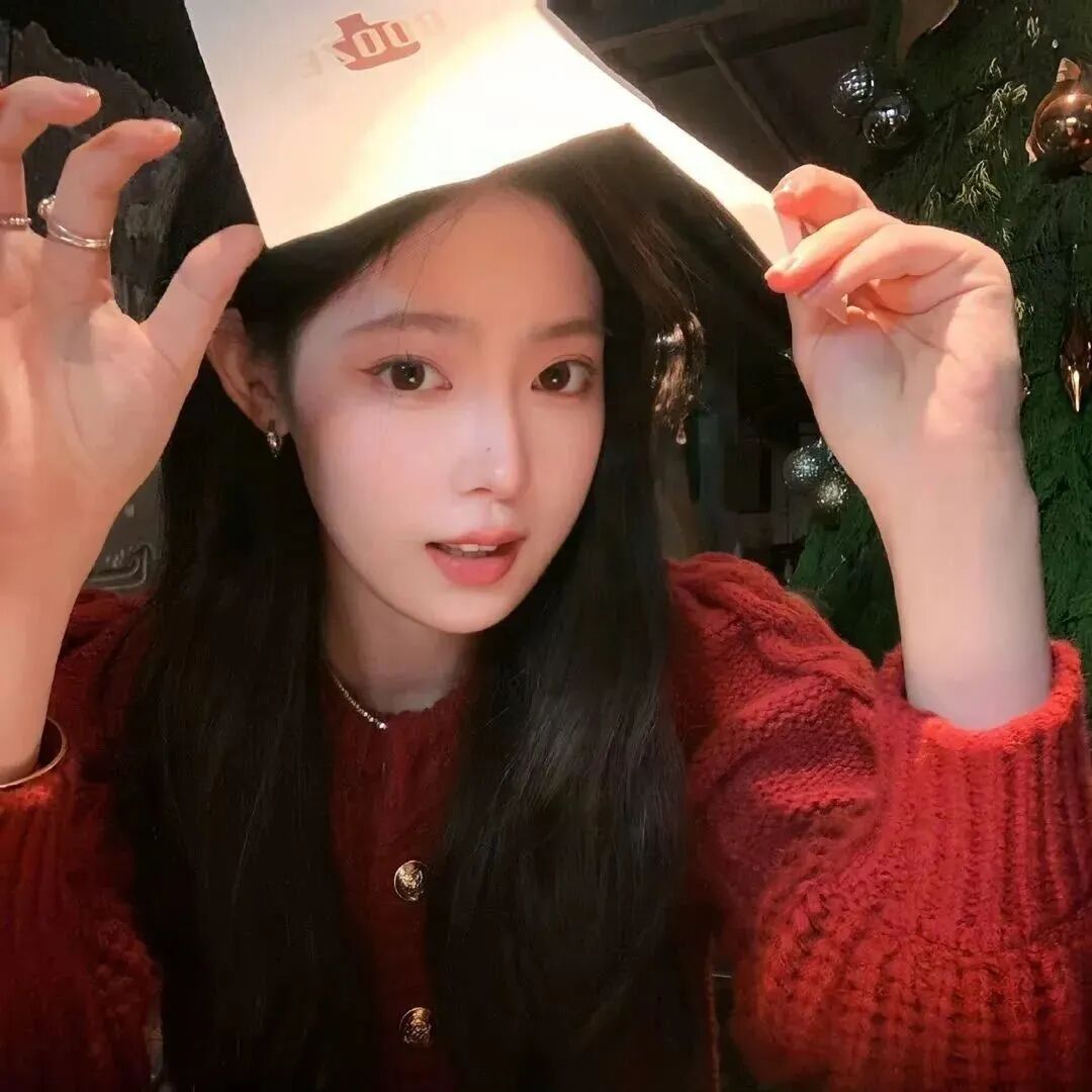 新年女生头像