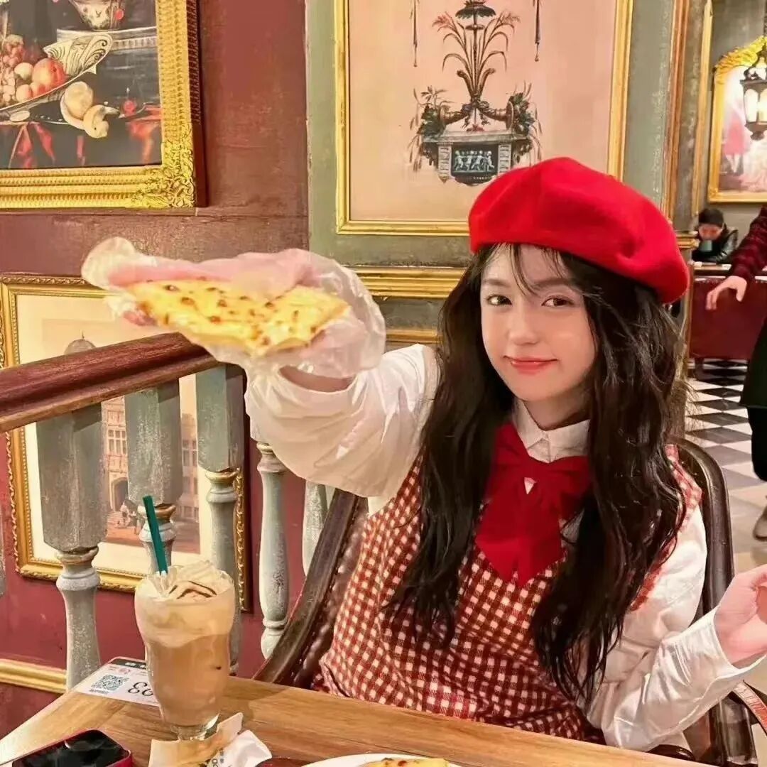 新年甜妹女生头像