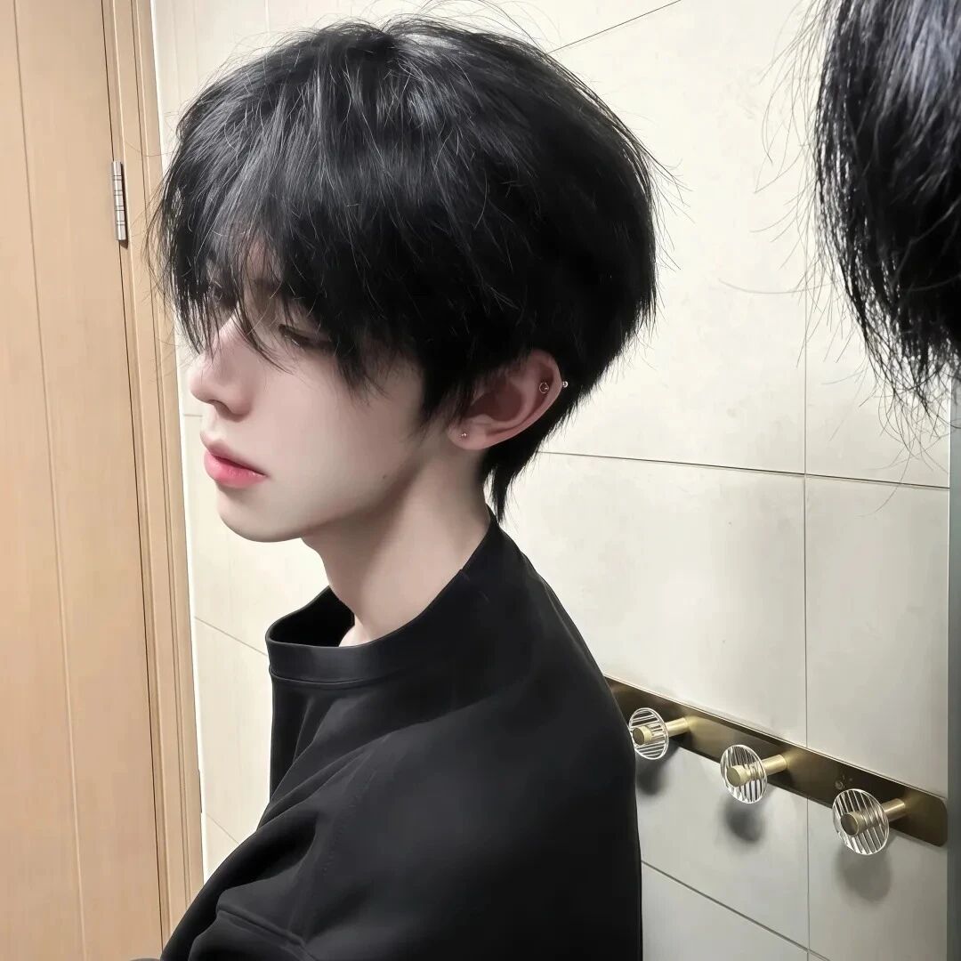 个性侧脸男生头像