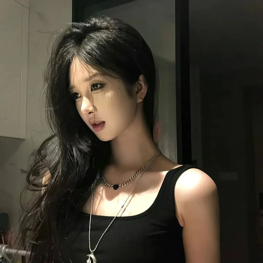 御姐女生头像