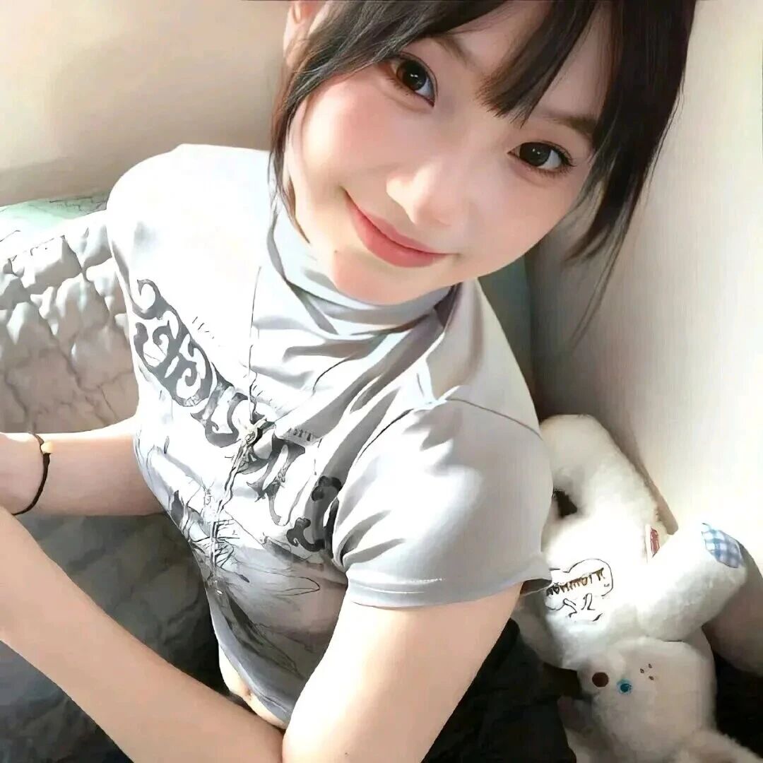 爱笑纯欲女生头像
