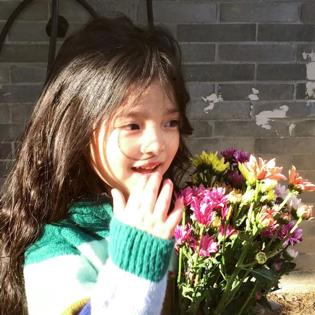 鲜花小女孩萌娃头像