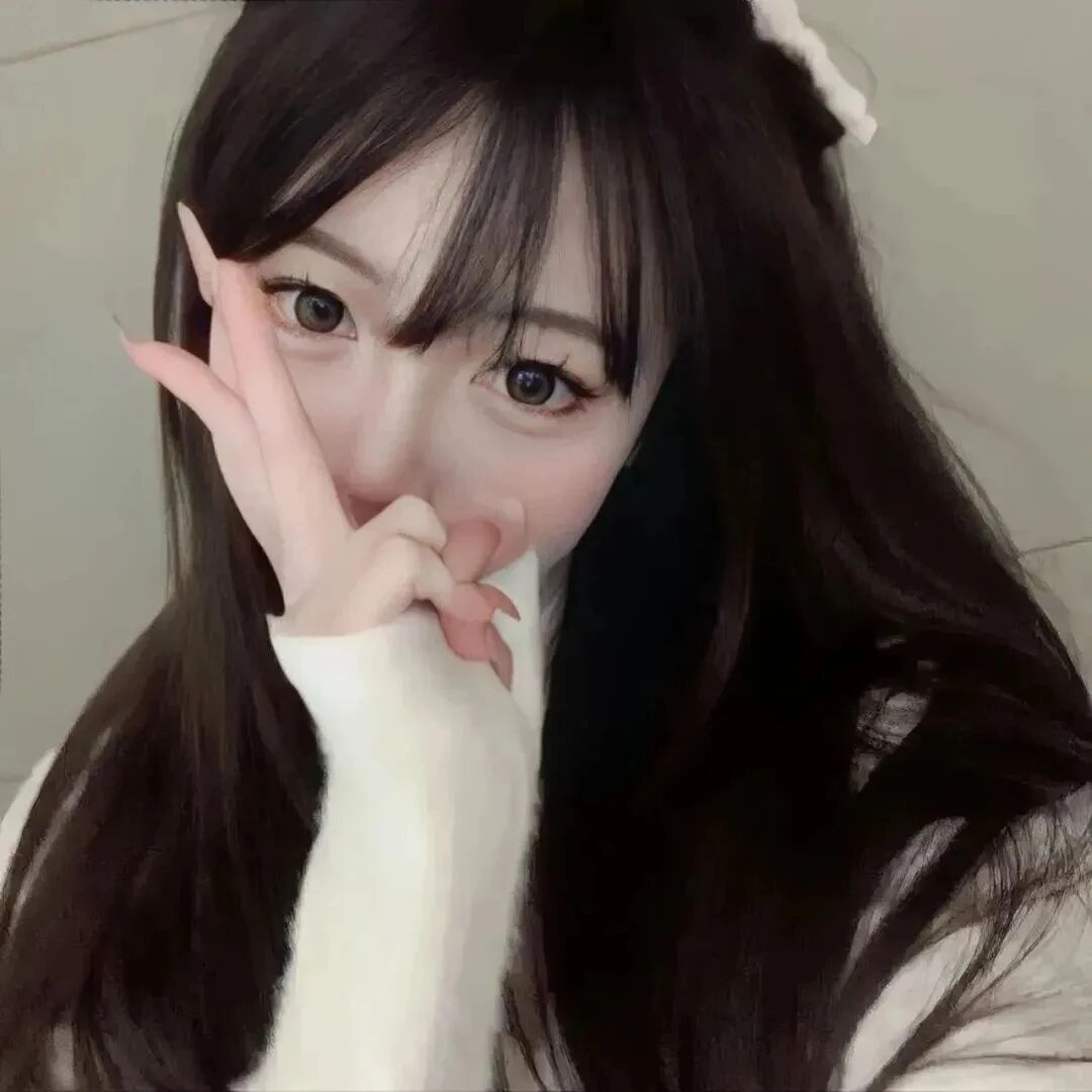 剪刀手甜妹女生头像