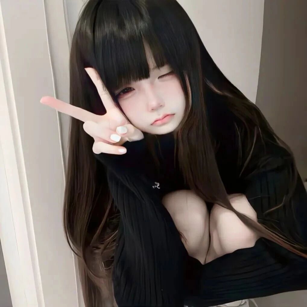 剪刀手少萝女生头像