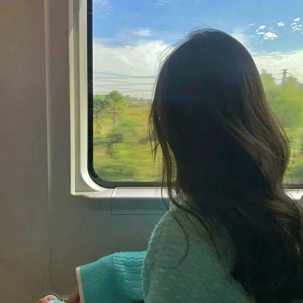 列车温柔不露脸女生头像