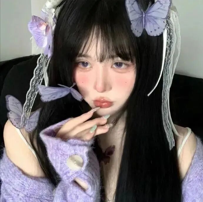紫色系很飒女生头像