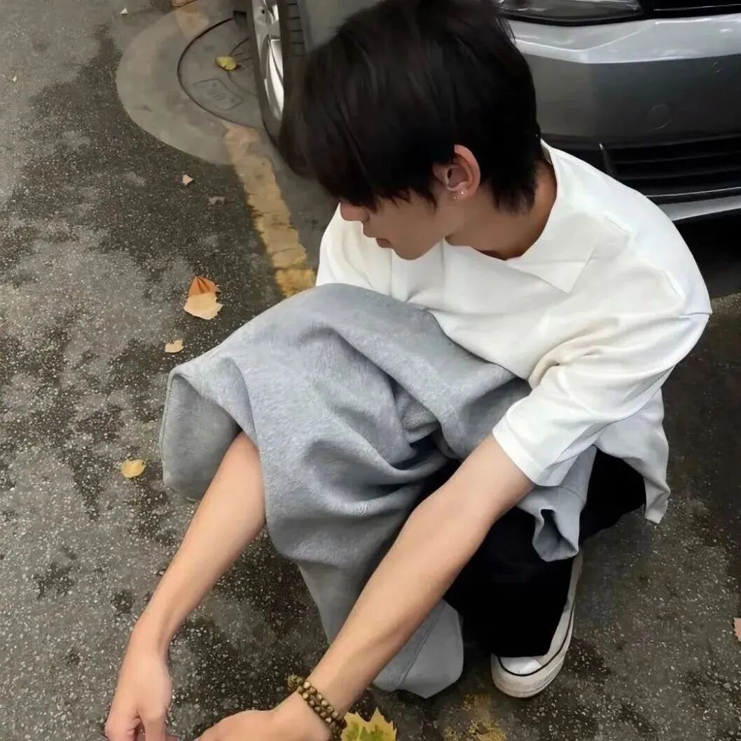 个性侧脸男生头像