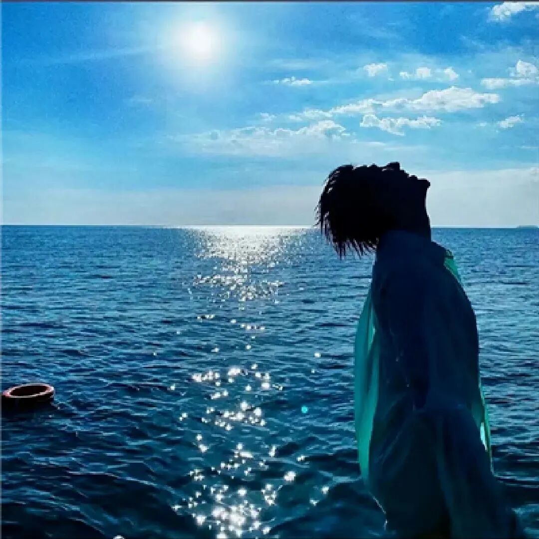 氛围感海边不露脸男生头像