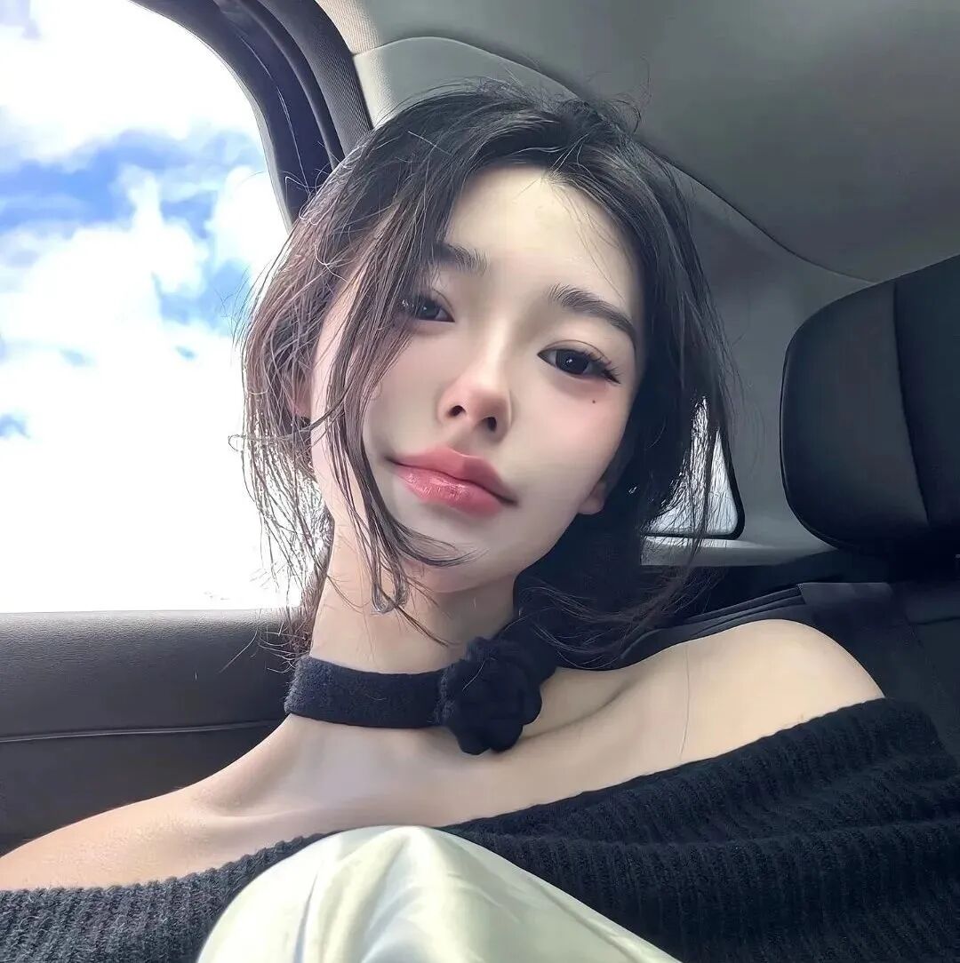 车内气质女生头像