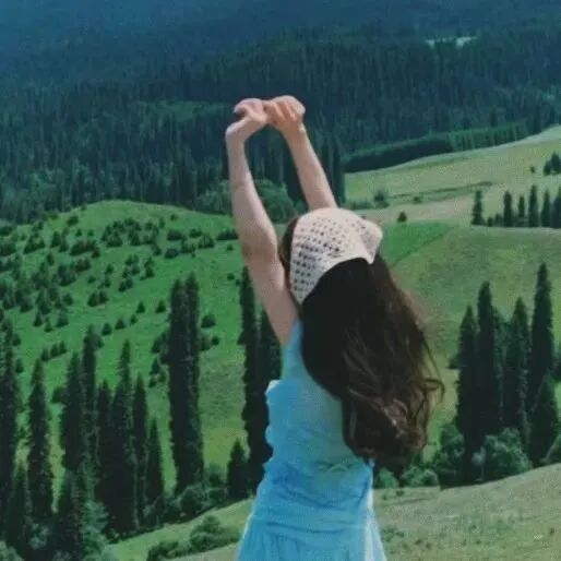 小清新高山不露脸女生头像