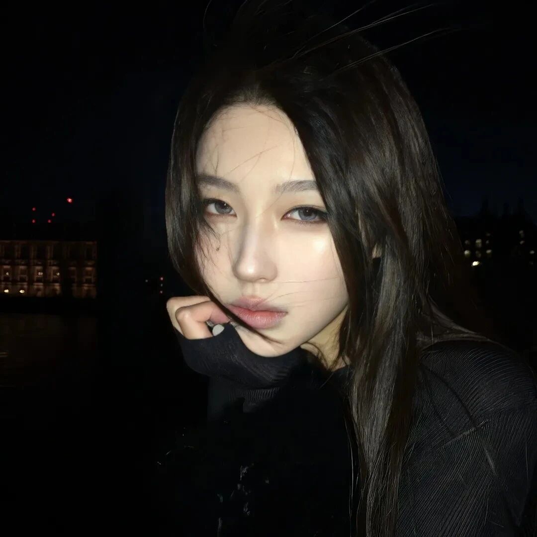 权威女生头像