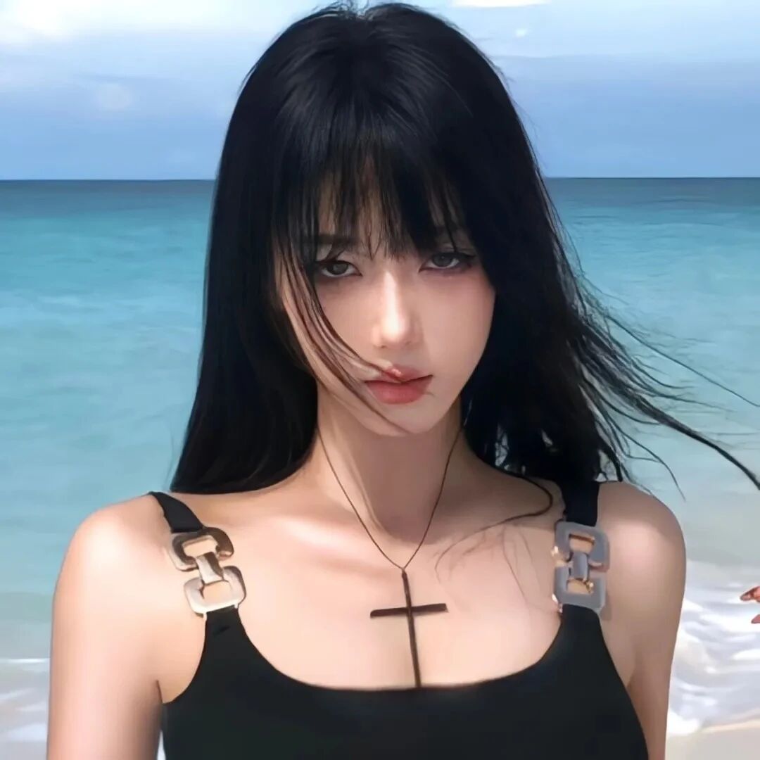 海边很飒女生头像