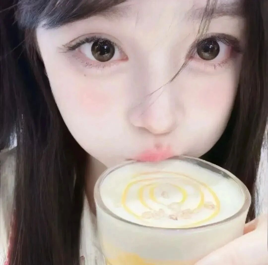 喝咖啡少萝女生头像
