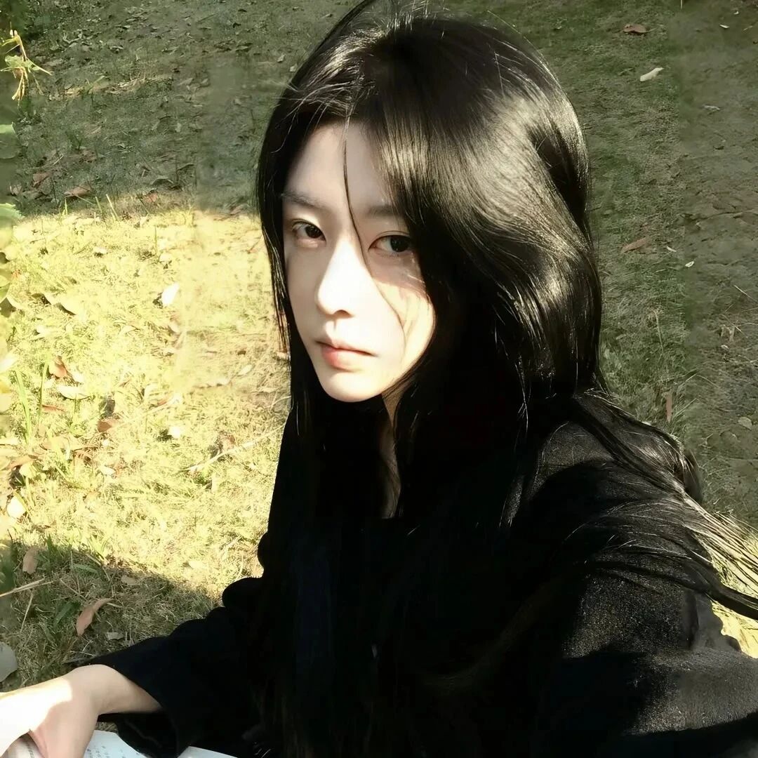 小清新侧脸女生头像