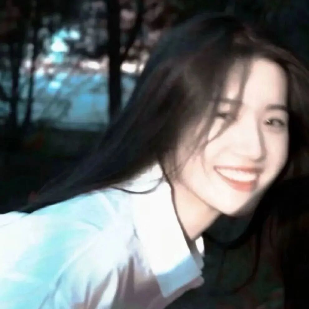爱笑温柔女生头像