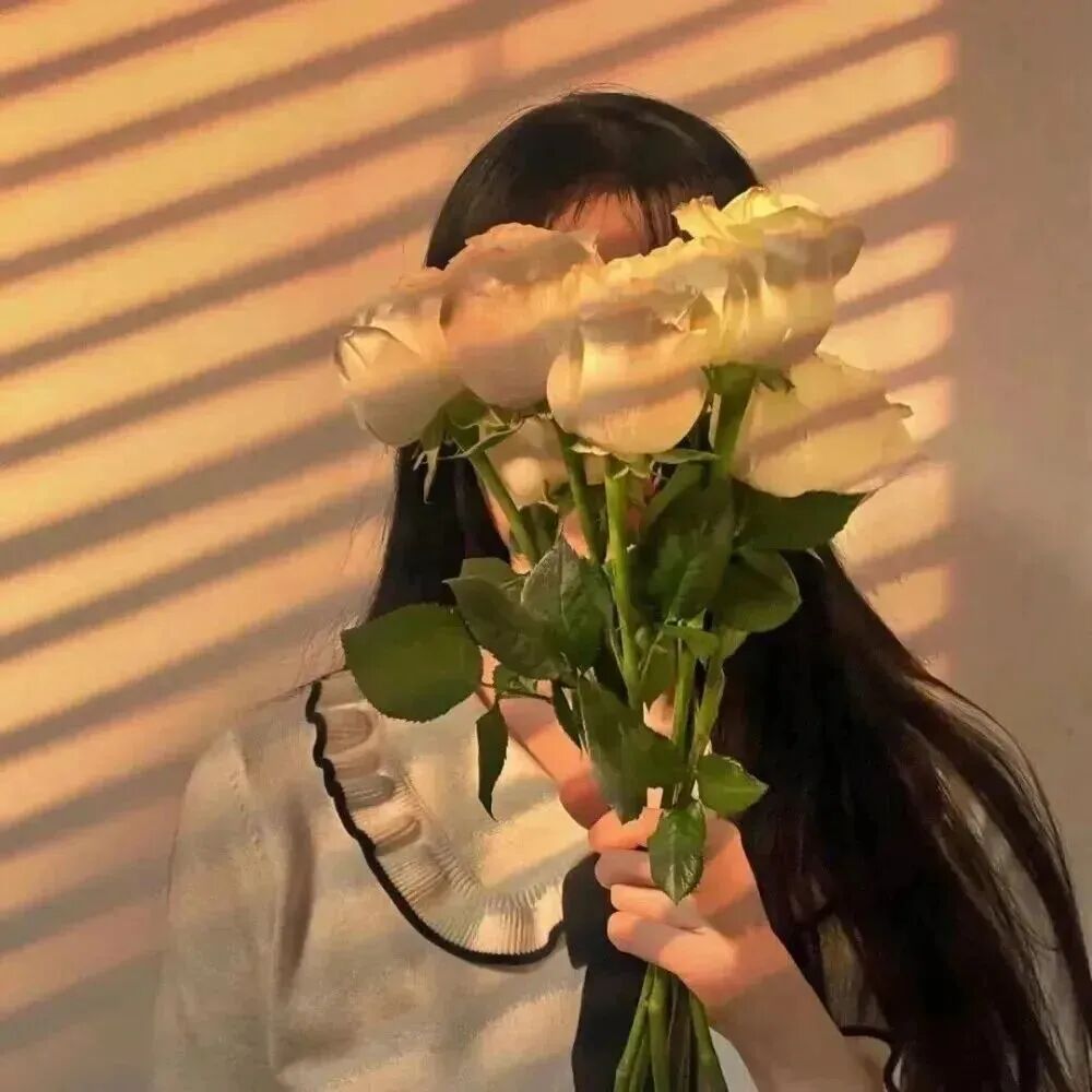 xianhuazrplmbvlaopo鲜花真人情侣头像