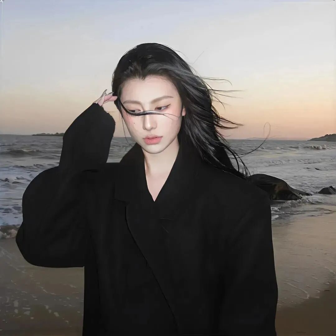 气质海边女生头像
