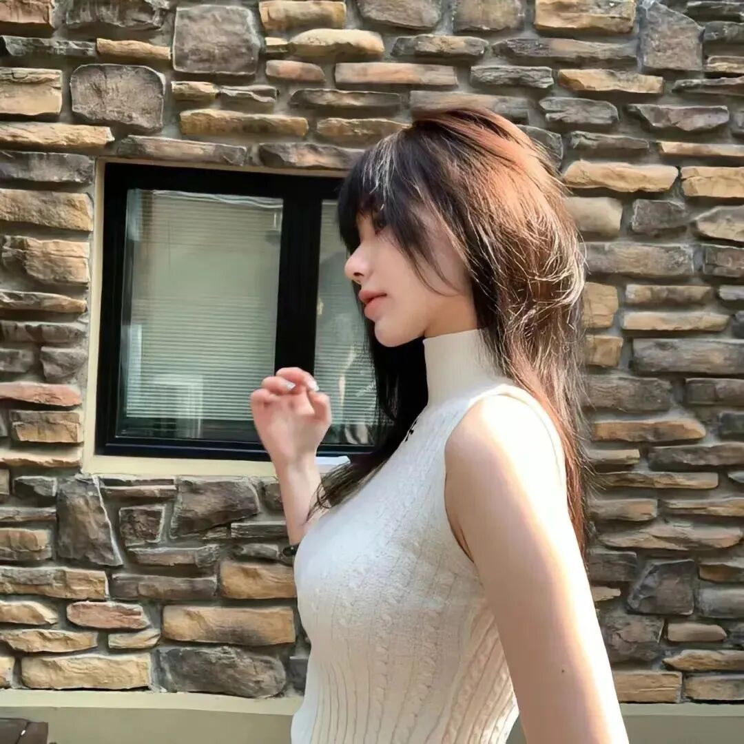 气质侧脸女生头像