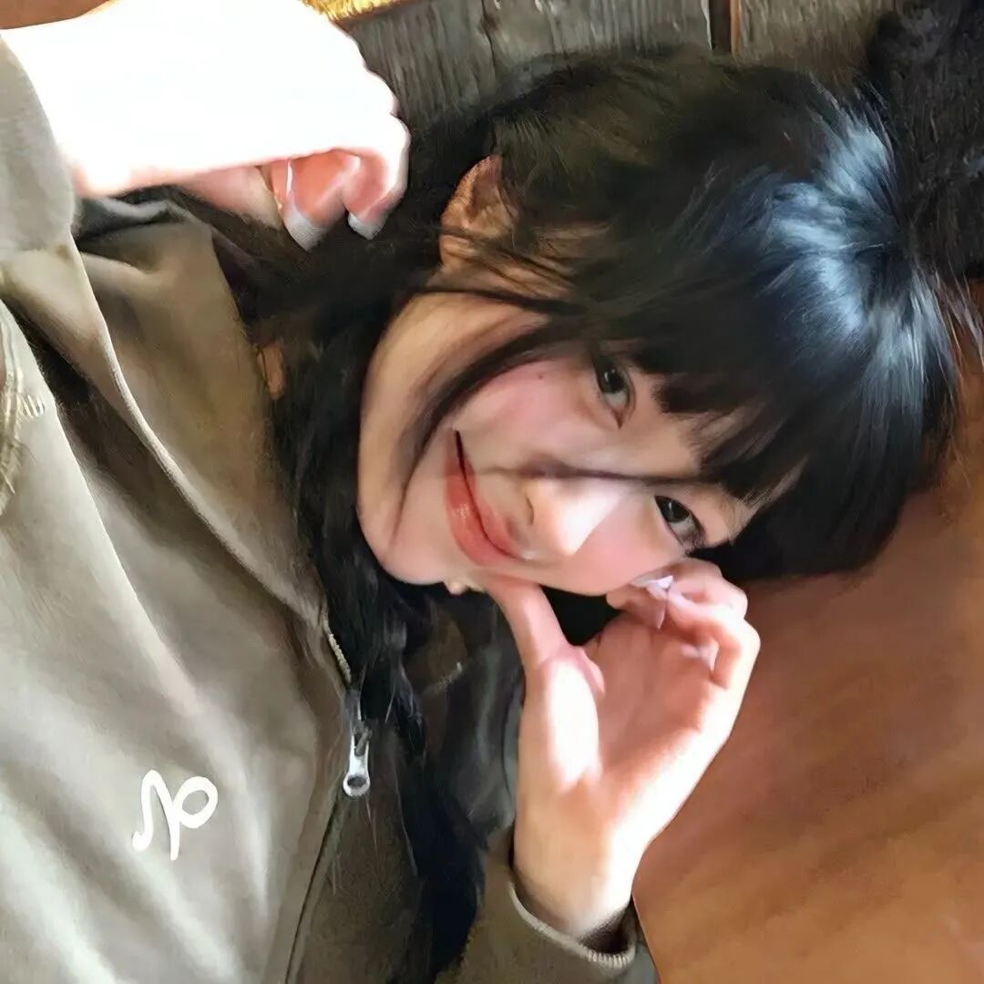 甜妹爱笑女生头像