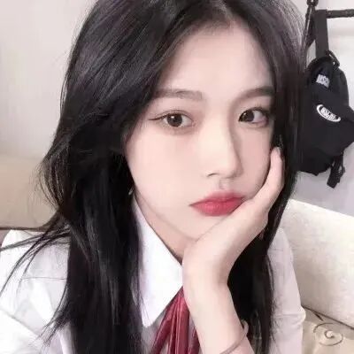 学院风女生头像
