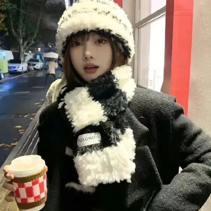 喝咖啡甜妹女生头像