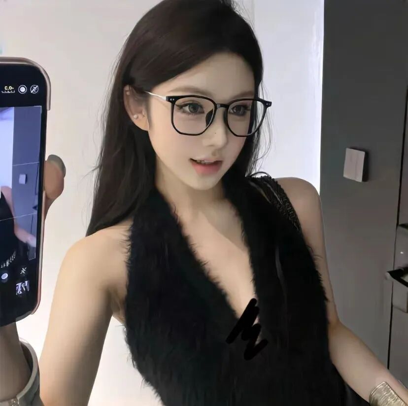 自拍手机御姐女生头像