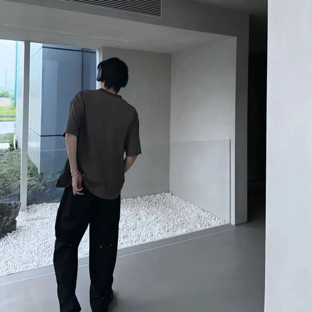 不露脸小众男生头像