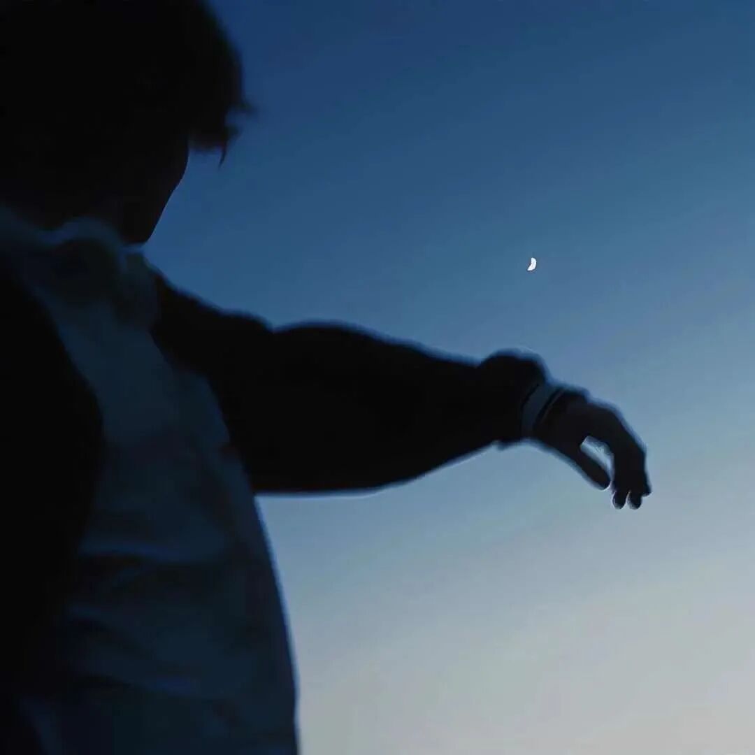 氛围感不露脸小众男生头像