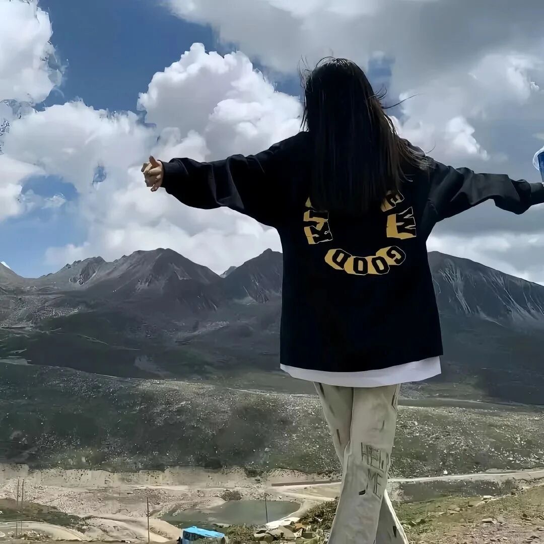 氛围感背影不露脸女生头像