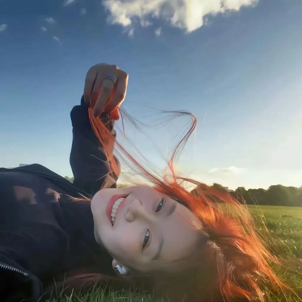 小清新爱笑女生头像