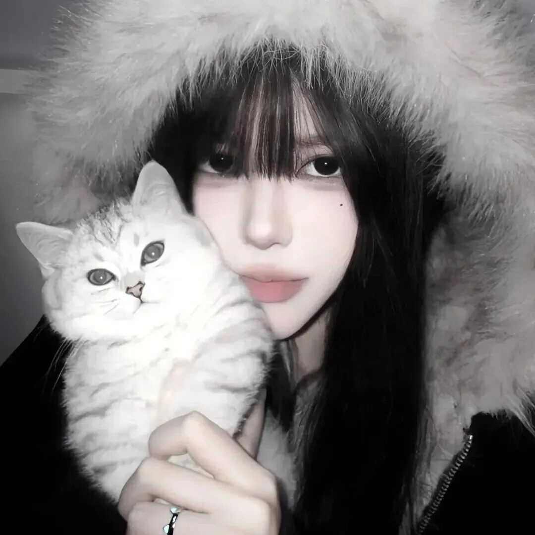 ouyixibanghyzhouyu抱着猫咪单人真人情侣头像