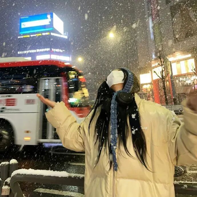 女生 女生头像 女头 氛围感 氛围感头像 氛围感女生头像 氛围感女头 不露脸 不露脸头像 冬天 冬天头像
