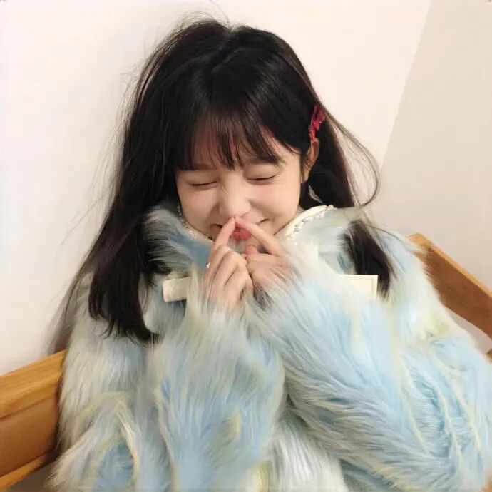 爱笑甜妹女生头像