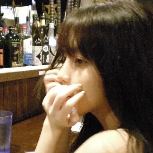 女生 女生头像 女头 侧脸 侧脸头像