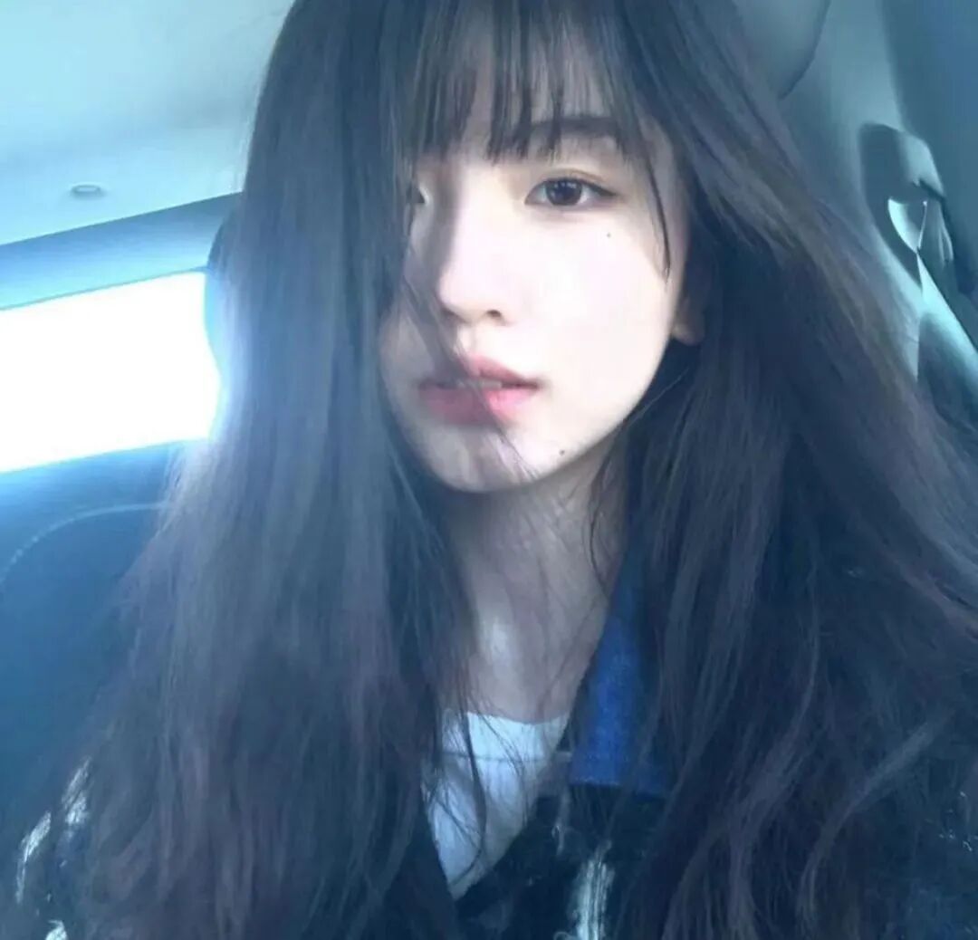 车内小众女生头像