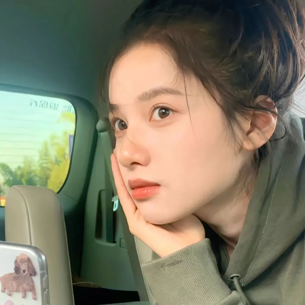 女生 女生头像 女头 张婧仪 张婧仪头像