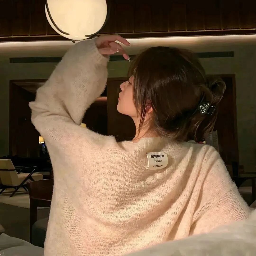 女生 女生头像 女头 氛围感 氛围感头像 氛围感女生头像 氛围感女头 侧脸 侧脸头像