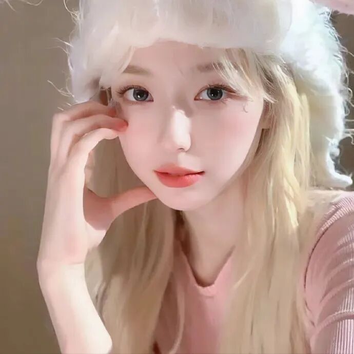 手势甜妹女生头像