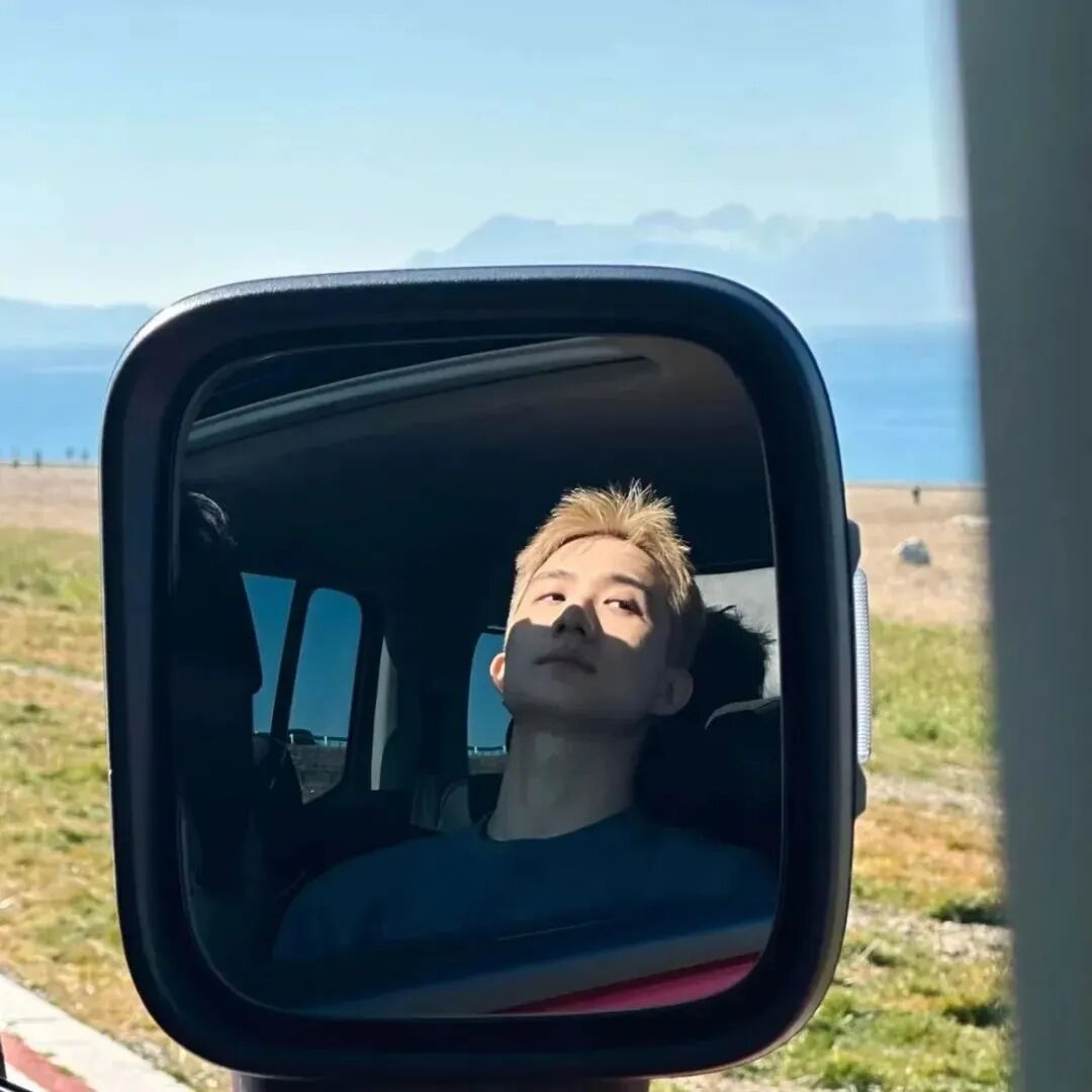 汽车玻璃小众男生头像
