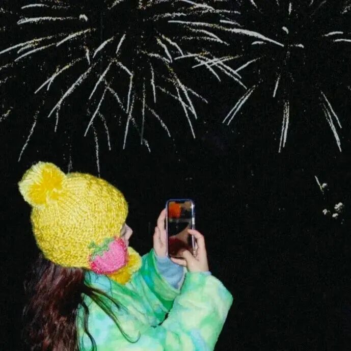 新年烟花不露脸女生头像