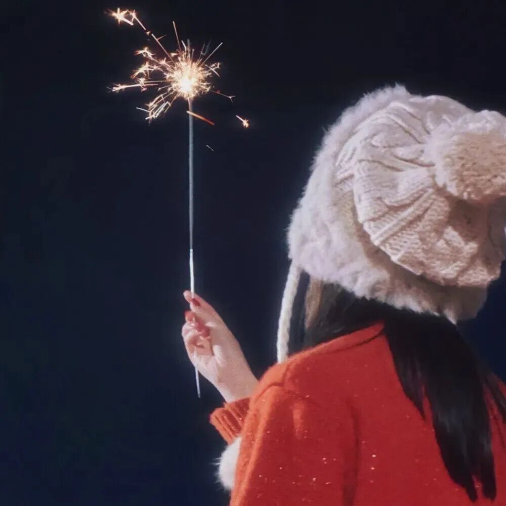 新年烟花不露脸女生头像