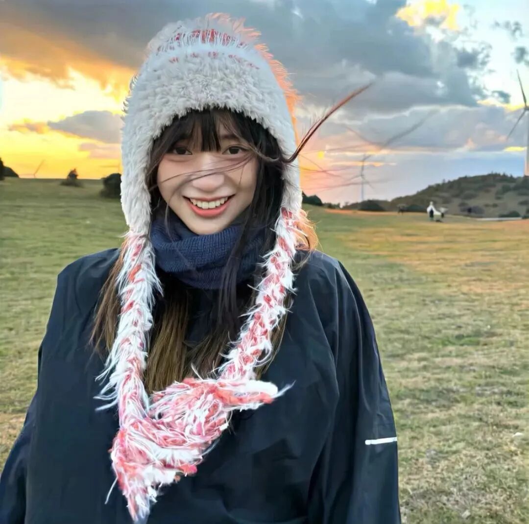 甜妹爱笑女生头像