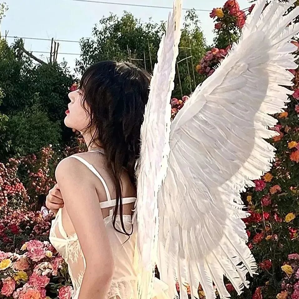 女生 女生头像 女头 氛围感 氛围感头像 氛围感女生头像 氛围感女头 侧脸 侧脸头像 翅膀 翅膀头像