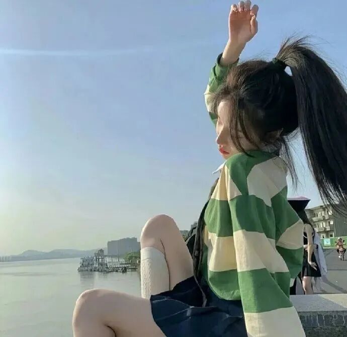 女生 女生头像 女头 小清新 小清新头像 小清新女头 小清新女生头像 侧脸 侧脸头像