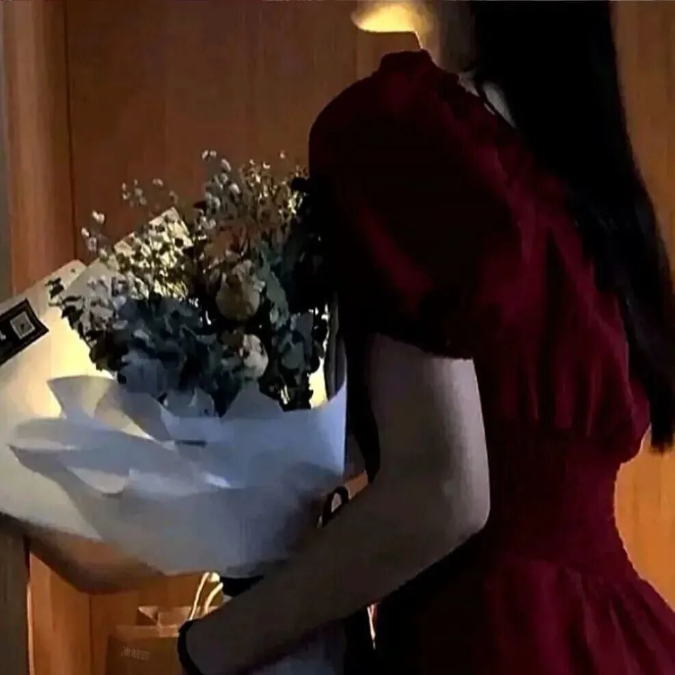女生 女生头像 女头 氛围感 氛围感头像 氛围感女生头像 氛围感女头 不露脸 不露脸头像 鲜花 鲜花头像