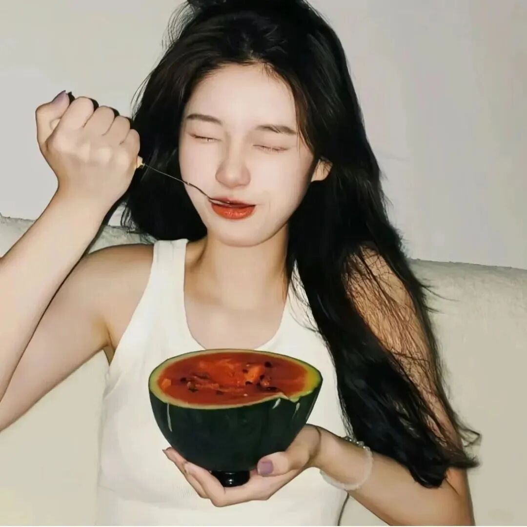 吃西瓜甜妹女生头像