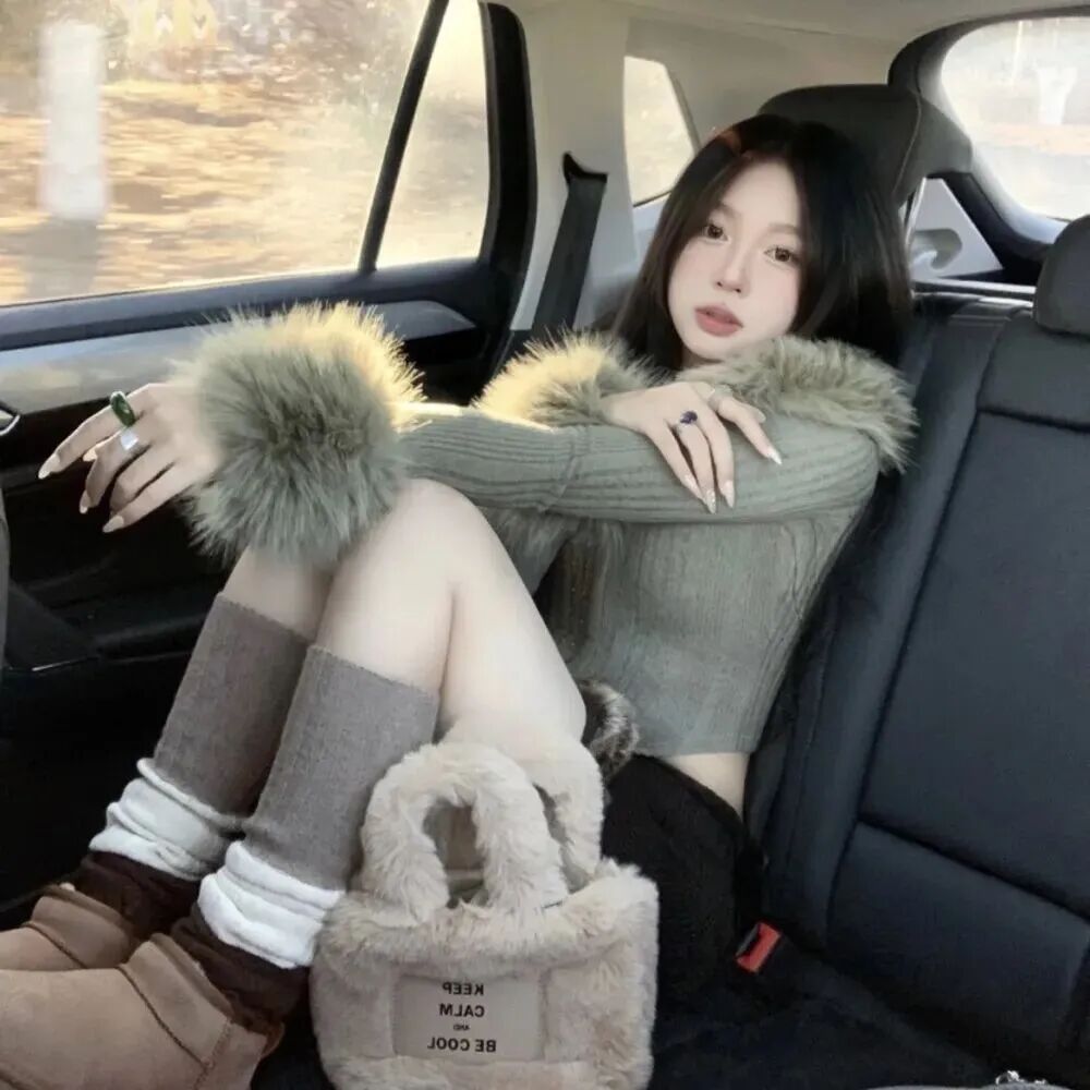 温柔车内女生头像